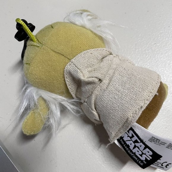 Star Wars Clip on Yoda 4 inches tall, Just look into those EYES! - Picture 5 of 10